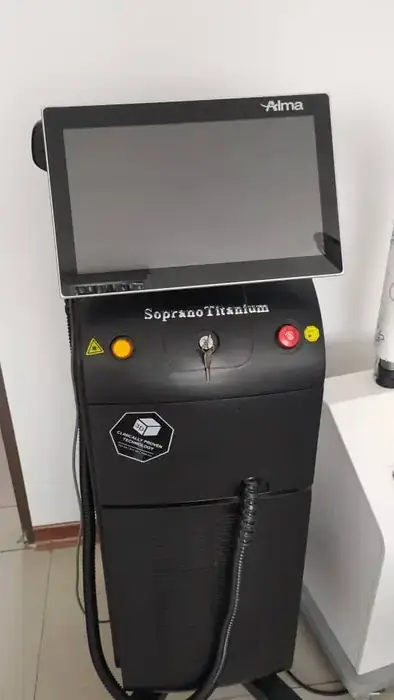 استخدام اپراتور لیزر و ادمین جهت کلینیک خوشنام در شیراز