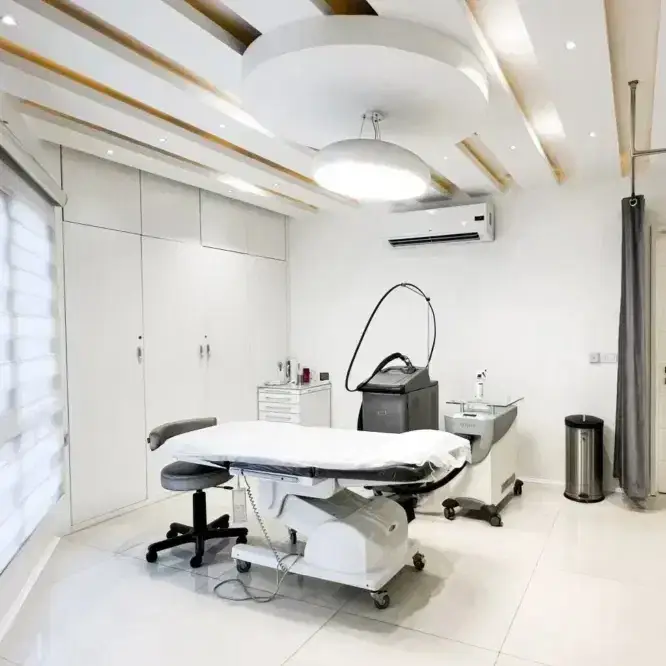 استخدام اپراتور لیزر همراه با آموزش جهت کلینیک زیبایی در محدوه بلوار کشاورز ساری