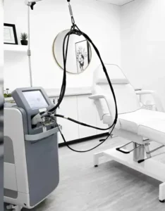 استخدام ادمین حضوری جهت کلینیک زیبایی در مشهد