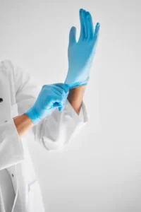 استخدام پزشک عمومی مسلط به امور زیبایی جهت مطب در ملارد تهران