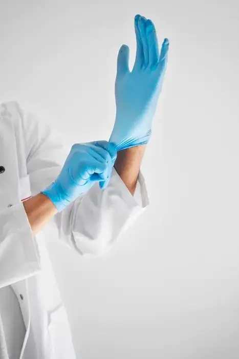 استخدام پزشک عمومی مسلط به امور زیبایی جهت مطب در ملارد تهران