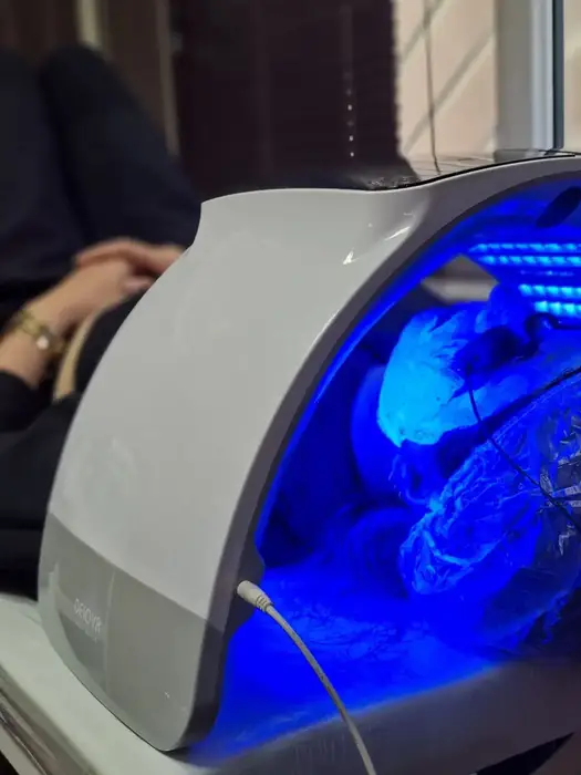 فیشیال کار هستم آماده همکاری با کلینیک‌های زیبایی در همدان