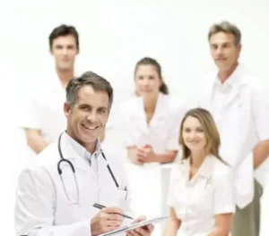 استخدام پزشک عمومی آقا یا خانم دارای پروانه جهت مرکز پوست، مو و لیزر در اسلامشهر