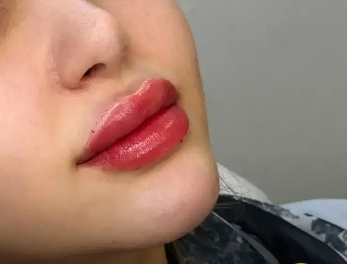 استخدام پزشک خانم جهت کلنیک زیبایی فعال در قزوین