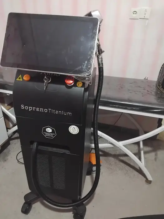 فروش دستگاه لیزر مدل سوپرانو تیتانیوم 2023 در شیراز