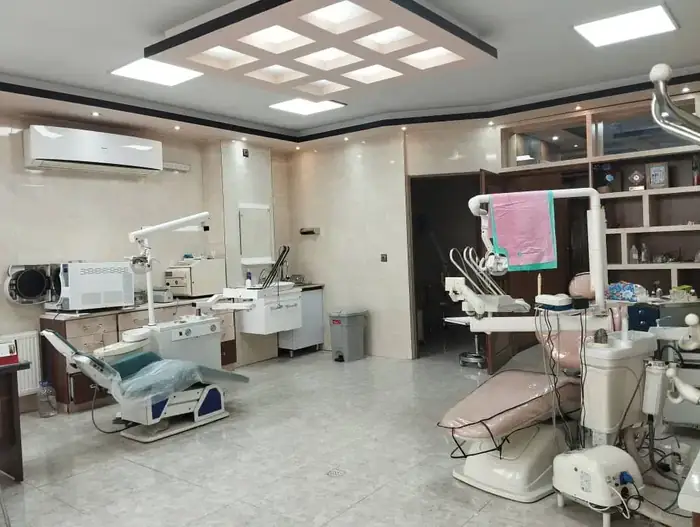 اجاره مطب دندانپزشکی فعال با تجهیزات کامل در بلوار شهیدان مدافع حرم خمینی‌شهر اصفهان