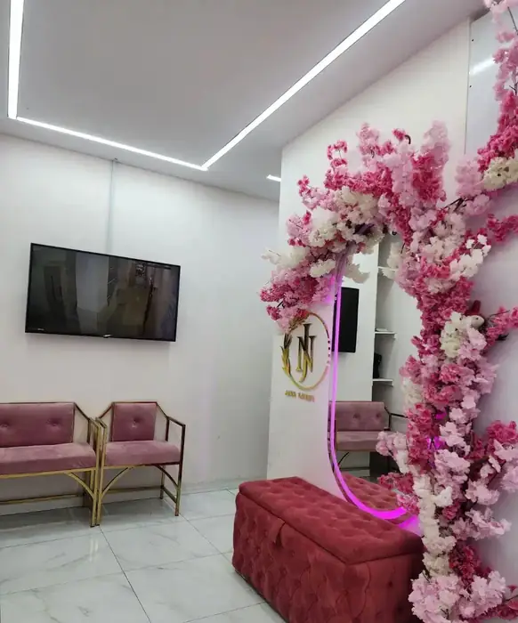 استخدام پزشک عمومی دارای پروانه جهت کلینیک زیبایی معتبر در شهران شمالی تهران