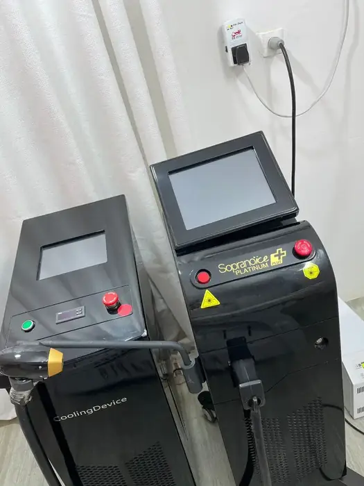 فروش دستگاه لیزر به همراه وسایل کلینیک در اهواز