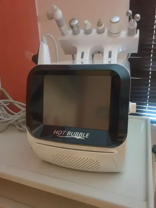 فروش تجهیزات کلینیک پوست در مشهد