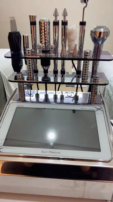 استخدام پزشک عمومی جهت کلینیک پوست و زیبایی مجهز در بندرماهشهر استان خوزستان