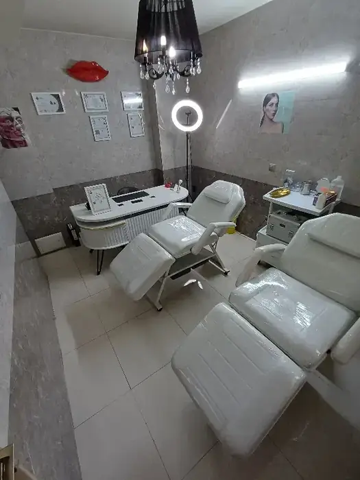 اجاره تخت و اتاق مجزا از مطب زیبایی فعال در صادقیه تهران