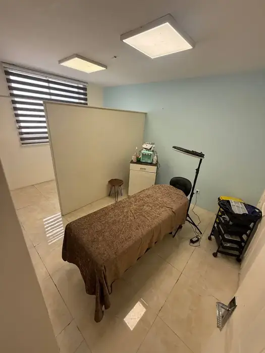 اجاره اتاق 12متری از مطب در وکیل آباد مشهد