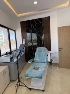 اجاره اتاق 38متری از مطب زیبایی در چهار راه فرهنگیان استان کرمان