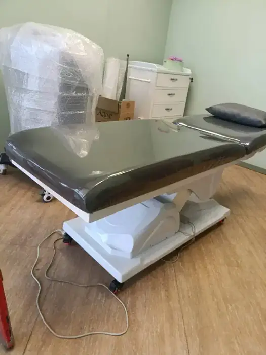 فروش تعدادی وسایل مطب در کرمان