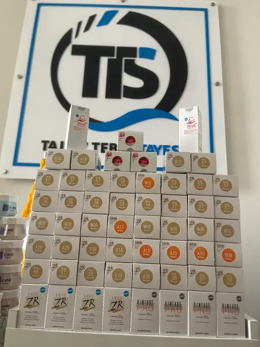 فروش دستگاه و مواد مصرفی لابراتواری و دندانپزشکی در تهران