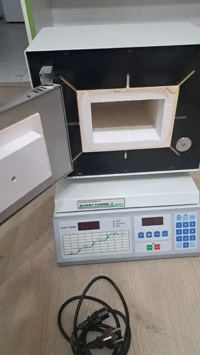 فروش تجهیزات لابراتوار دندانسازی در تبریز