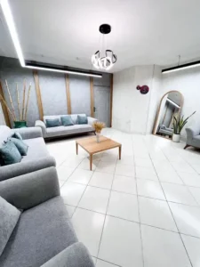 اجاره اتاق 17متری از مطب زیبایی لوکس در معالی‌آباد شیراز