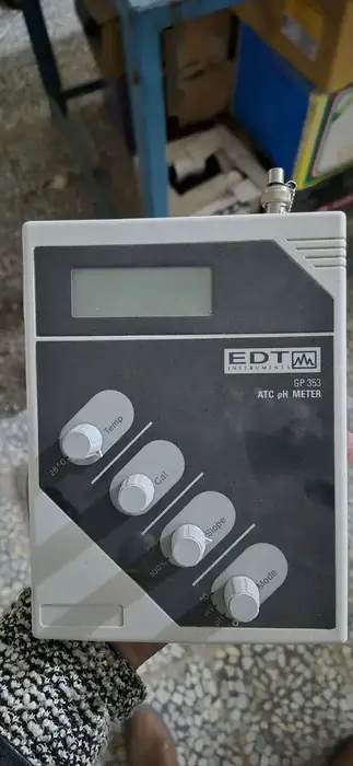 فروش وسایل و تجهیزات آزمایشگاهی در خمینی‌شهر اصفهان