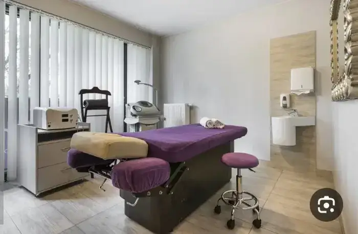 استخدام منشی جهت کلینیک خوشنام در کرمانشاه