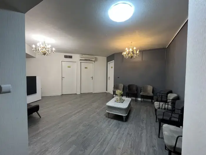 اجاره تخت از مطب زیبایی فعال و پر مراجع در چهارباغ بالا اصفهان