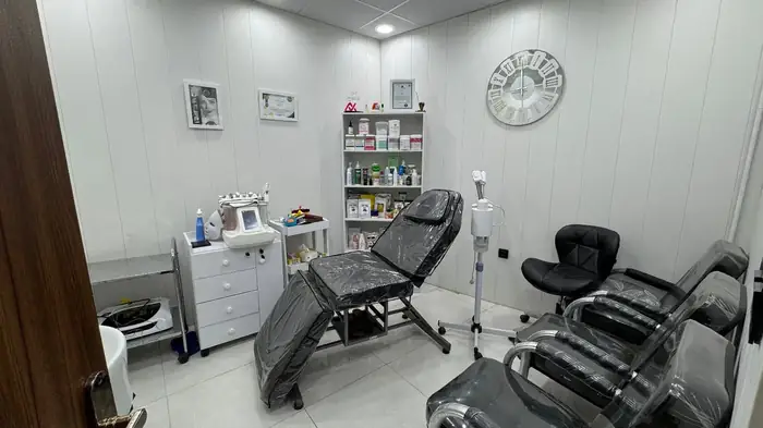 اجاره اتاق 12متری از کلینیک زیبایی در خیابان مطهری خرم‌آباد