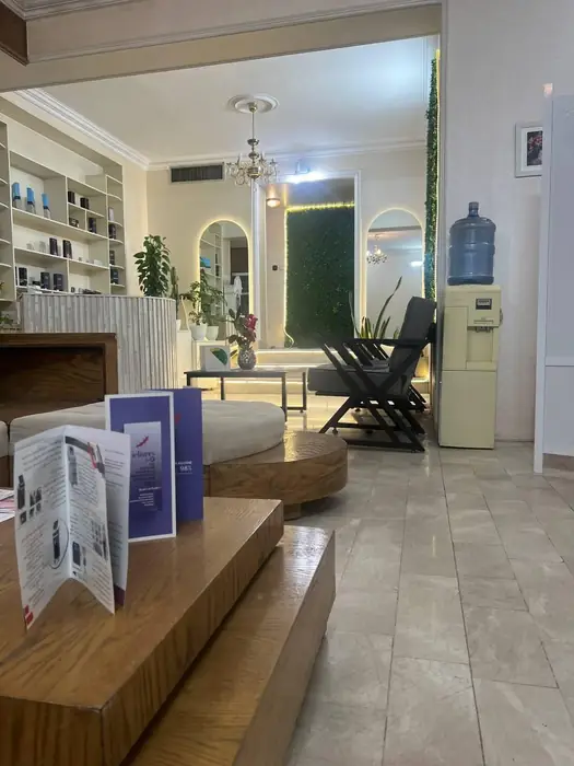 اجاره اتاق 15متری لوکس و مجهز از مطب زیبایی در وکیل‌آباد مشهد