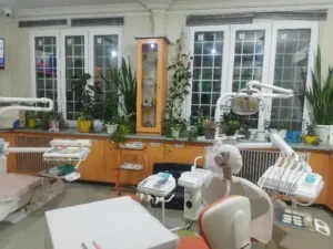 استخدام منشی و دستیار دندانپزشک جهت مطب فعال در مشهد