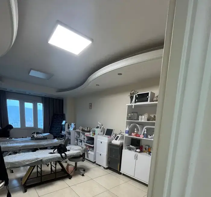 استخدام فیشیالیست جهت کلینیک زیبایی در تبریز