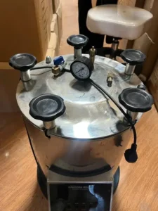 فروش دستگاه اتوکلاو ۲۵لیتری و سایر تجهیزات پزشکی و زیبایی در تهران