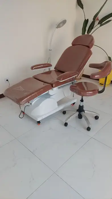 فروش تجهیزات کامل کلینیک پوست و مو با قیمت مناسب در کرج