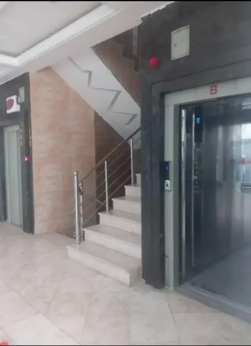 اجاره و فروش واحد اداری 95متری مناسب مطب در خرم آباد