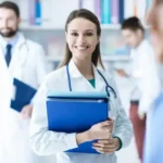 استخدام پزشک عمومی آشنا به خدمات زیبایی جهت کلینیک معتبر در مشهد