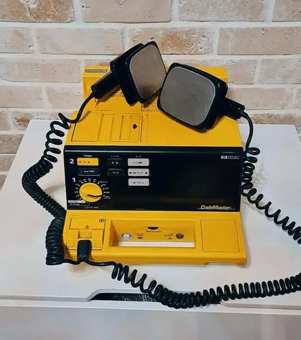 فروش دستگاه الکتروشوک، مانیتور پزشکی، نوار قلب و سایر تجهیزات درمانگاه در اهواز