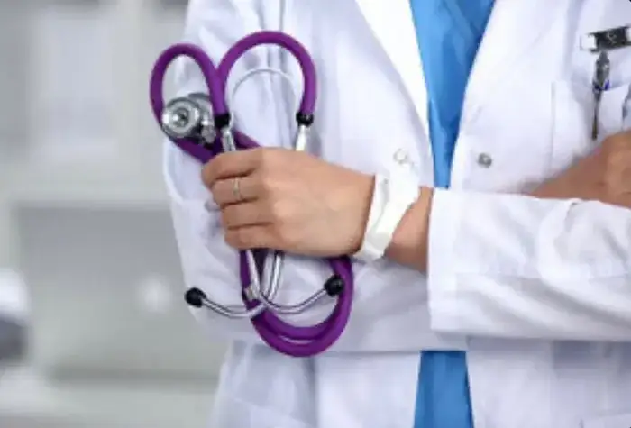 استخدام پزشک عمومی به عنوان مسئول فنی کلینیک تغذیه و زیبایی در یزد