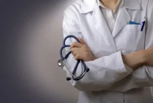 استخدام پزشک عمومی جهت کلینیک زیبایی در سعادت‌آباد تهران