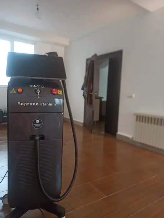 فروش دستگاه لیزر فرکشنال co2 و لیزر موهای زائد تیتانیوم پلاس2025 در آمل