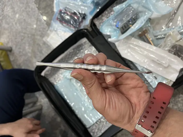 جراح دندانپزشک هستم با سابقه 10ساله آماده همکاری در تهران و کرج