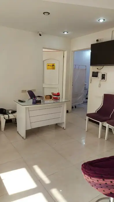 استخدام پزشک عمومی مسلط به تزریقات زیبایی جهت مطب در کرج