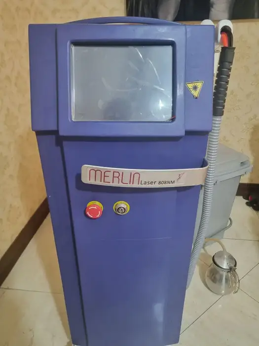 فروش دستگاه کربوکسی وایتنینگ و دستگاه لیزر کاملا سالم در تهران