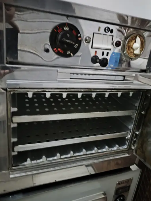 فروش انواع دستگاه‌های بیمارستانی و پزشکی