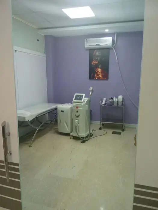 اجاره اتاق 14متری از مطب زیبایی در اباذر تهران