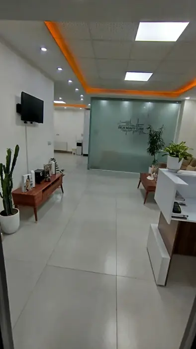 اجاره کلینیک زیبایی با تمام وسایل و تجهیزات در مرکز شهر کردستان