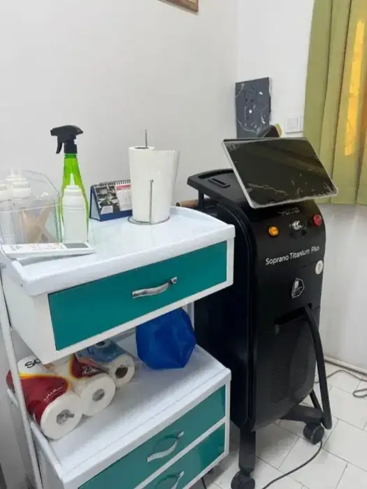 استخدام پزشک عمومی دارای پروانه به عنوان مسئول فنی مرکز لیزر در تهران