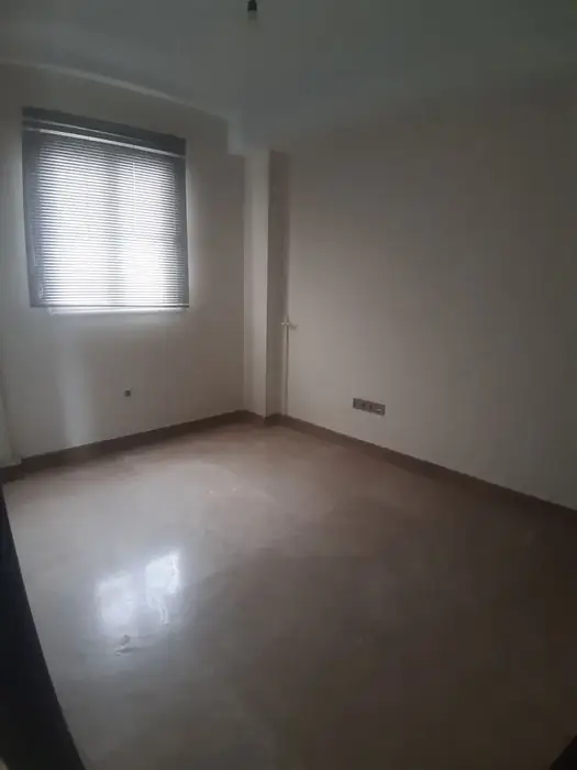 اجاره واحد اداری 86متری مناسب مطب در ونک تهران