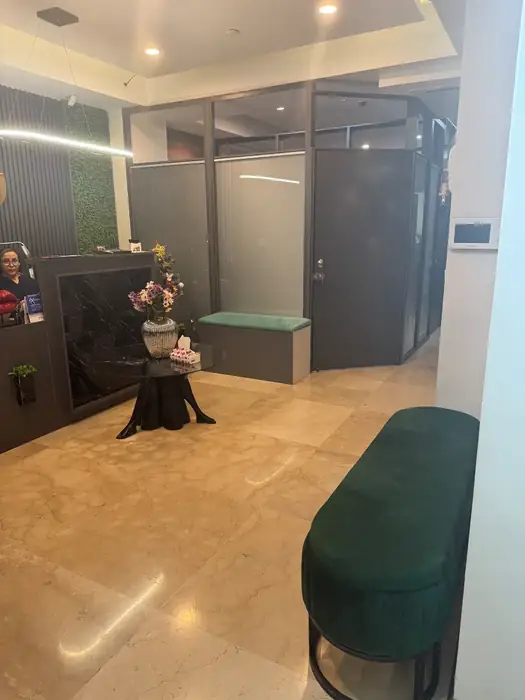 اجاره اتاق 10متری از مطب زیبایی در سعادت‌آباد تهران