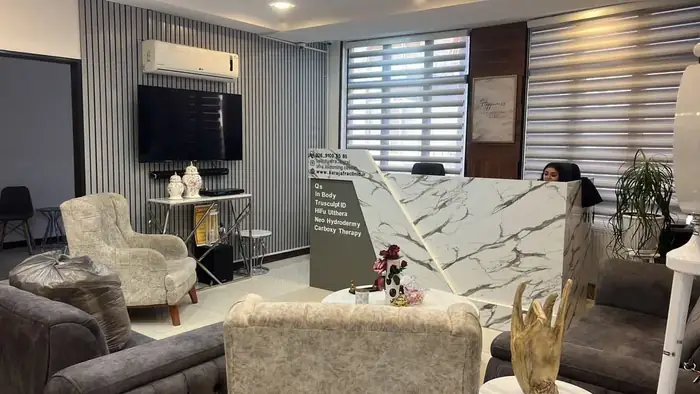 استخدام پزشک خانم مسلط به کلیه خدمات زیبایی جهت کلینیک تخصصی در عظیمیه کرج