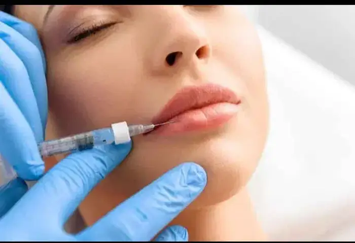 استخدام پزشک مسلط به امور زیبایی جهت کلینیک در شیراز