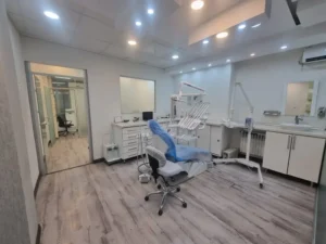 اجاره مطب دندانپزشکی فعال و مجهز از ساختمان پزشکان واقع در جهان‌شهر کرج