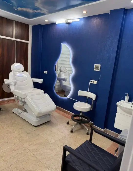 استخدام پزشک عمومی مسلط به تزریقات و امور زیبایی جهت کلینیک در سبزوار