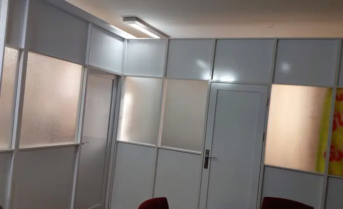 فروش لوازم اداری و دستگاه‌های مطب زیبایی و لاغری در تهران